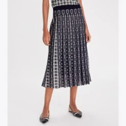 Tory Burch Knit Jacquard Skirt -Chic Style Shop Knit20Jacquard20Skirt.TB 148402 413 20230117 OMDET.pdp 1200x1200 1
