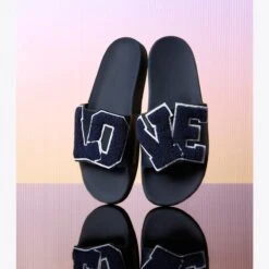 Tory Burch Love Slides -Chic Style Shop Love20Slides.TB Editorial Shoot 20210114 ESLS 040.pdp 1200x1200 1