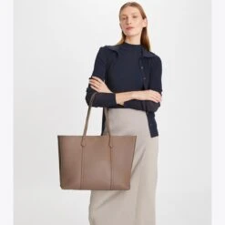 Tory Burch Perry Triple-Compartment Tote Bag 41 Tory Burch Perry Triple-Compartment Tote Bag -Chic Style Shop Perry20Triple Compartment20Tote20Bag.TB 81932 093 20230209 OMACC.pdp 1200x1200 1