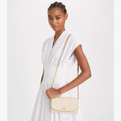 Tory Burch Robinson Pebbled Chain Wallet 27 Tory Burch Robinson Pebbled Chain Wallet -Chic Style Shop Robinson20Pebbled20Chain20Wallet.TB 146367 122 20230626 OMACC.pdp 1200x1200 1