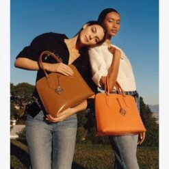 Tory Burch Silk Gazar Tunic -Chic Style Shop Silk20Gazar20Tunic.TB Campaign 20221207 EOMC 011.pdp 1200x1200 1