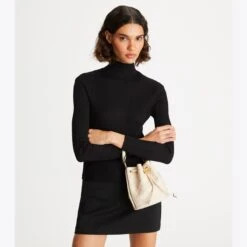 Tory Burch Small Fleming Soft Bucket Bag -Chic Style Shop Small20Fleming20Soft20Bucket20Bag.TB 142565 122 20221109 OMADD.pdp 1200x1200 1