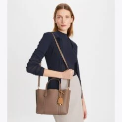 Tory Burch Small Perry Triple-Compartment Tote Bag -Chic Style Shop Small20Perry20Triple Compartment20Tote20Bag.TB 81928 093 20230209 OMACC.pdp 1200x1200 1