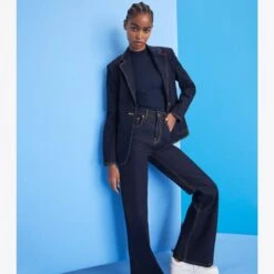 Tory Burch Stretch Boot Leg Jeans -Chic Style Shop Stretch20Boot20Leg20Jeans.TB On Model Editorial 20230627 EOMS.pdp 1200x1200 1