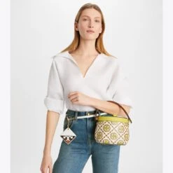 Tory Burch T Monogram Contrast Embossed Canteen 11 Tory Burch T Monogram Contrast Embossed Canteen -Chic Style Shop T20Monogram20Contrast20Embossed20Canteen.TB 145520 300 20230209 OMACC.pdp 1200x1200 1