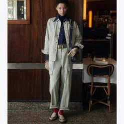 Tory Burch T Monogram Gloves -Chic Style Shop T20Monogram20Gloves.TB Editorial Shoot 20210114 EOML 057.pdp 1200x1200 1