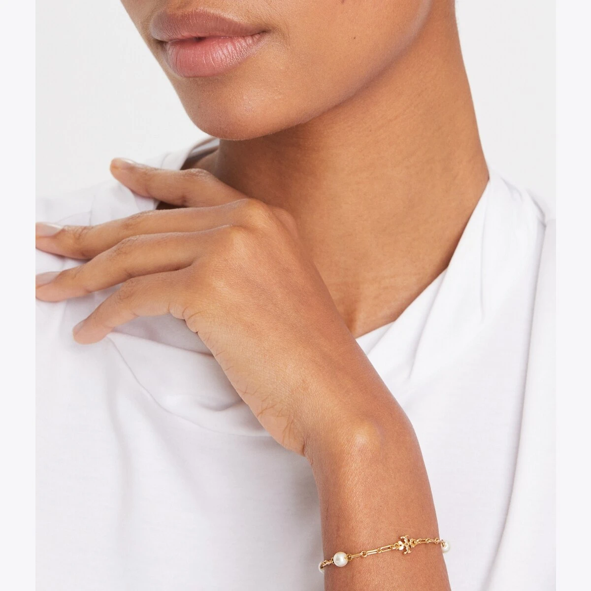 Tory Burch Thin Roxanne Pearl Bracelet 4 Tory Burch Thin Roxanne Pearl Bracelet - Image 2